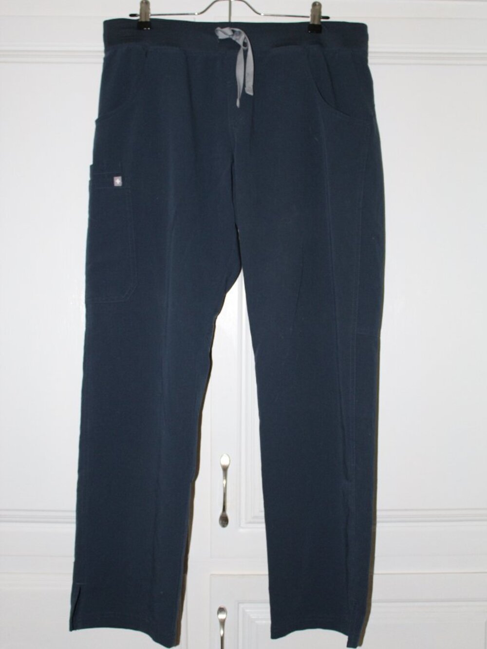 FIGS Women's Kade Scrub Pants in Dark Harbor